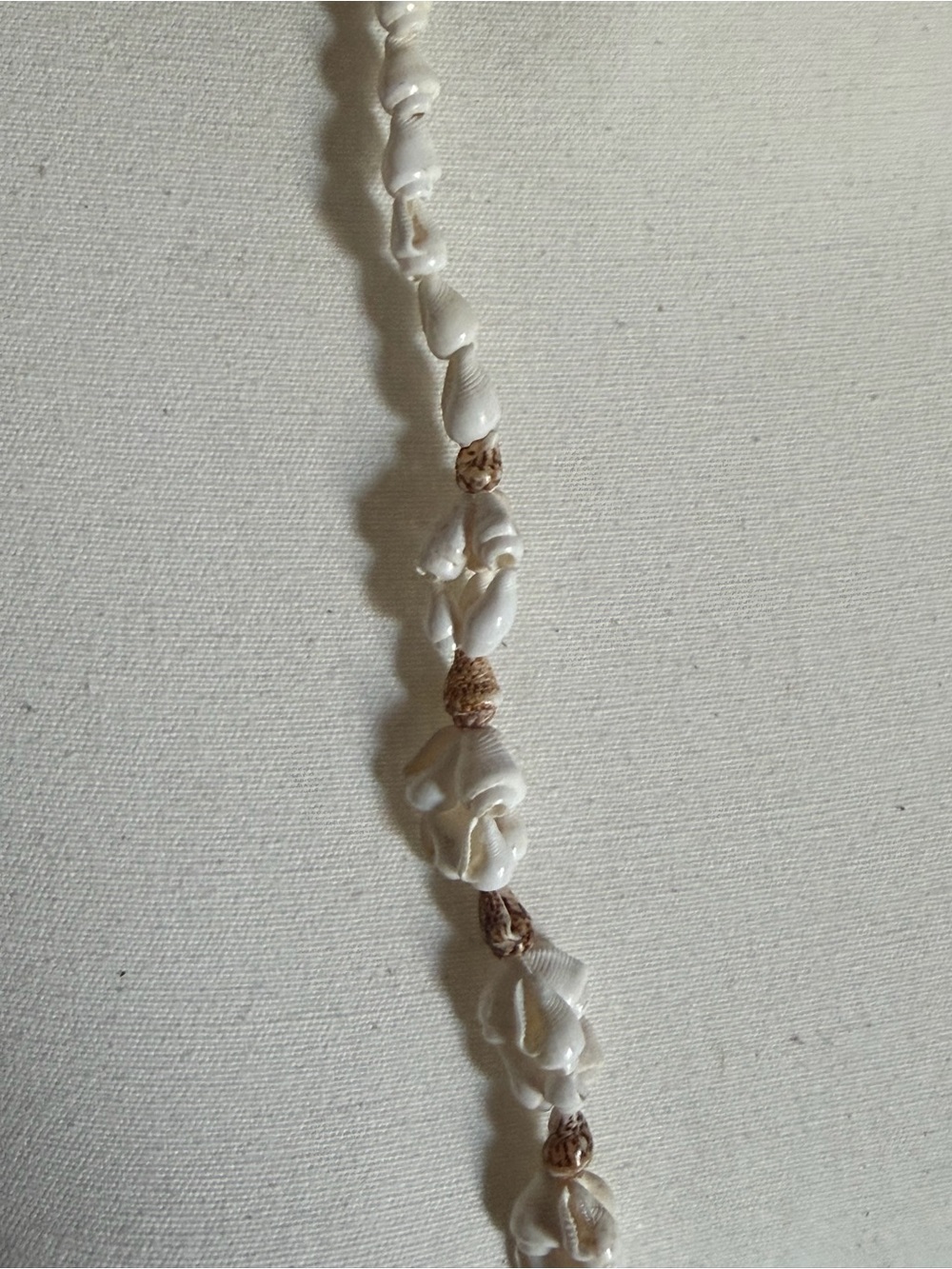 Vintage Hawaiian Cowrie Shell Knotted Lei Necklace - Picture 3 of 3